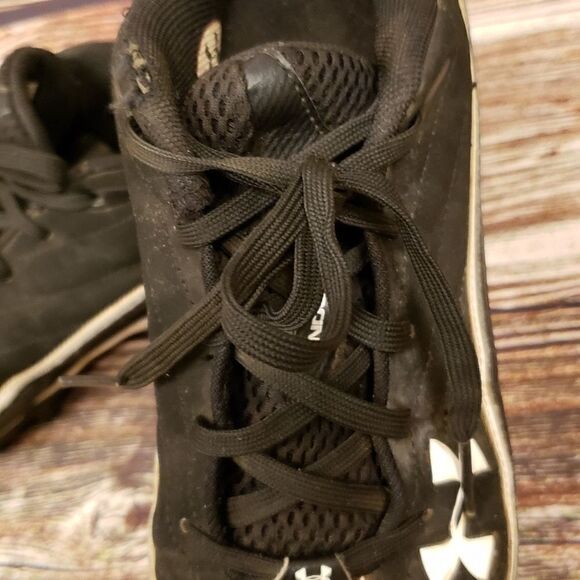 Under Armour boys cleats size 8.5 Pre-owned - Picture 4 of 5